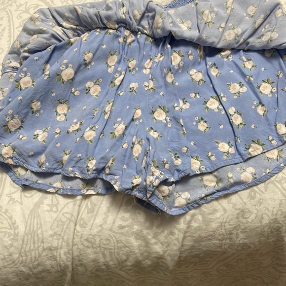 MATCHING SET: Hollister 2-Piece Smocked Floral Top/Skort Set - Picture 6 of 11